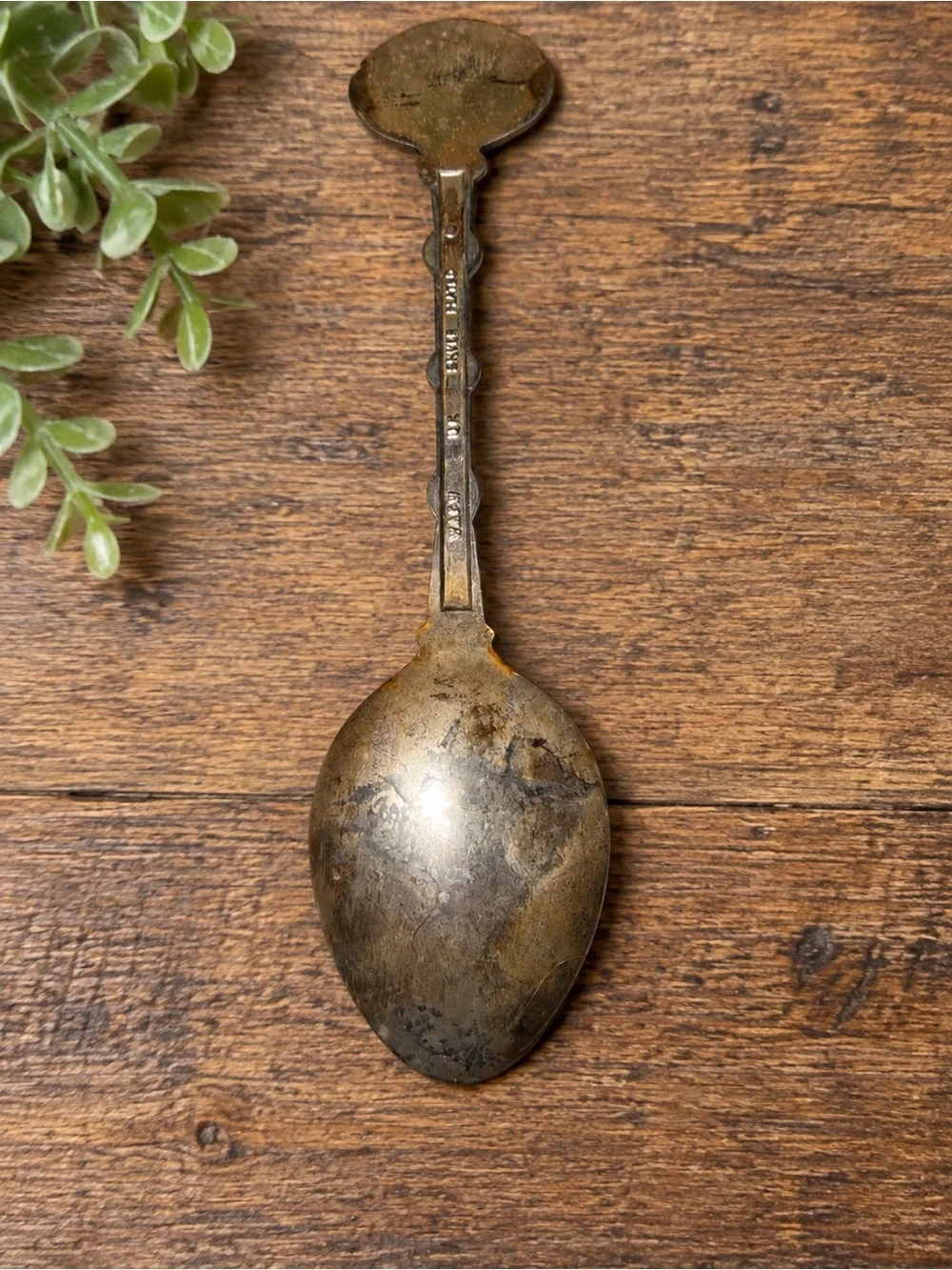 N/A vintage key